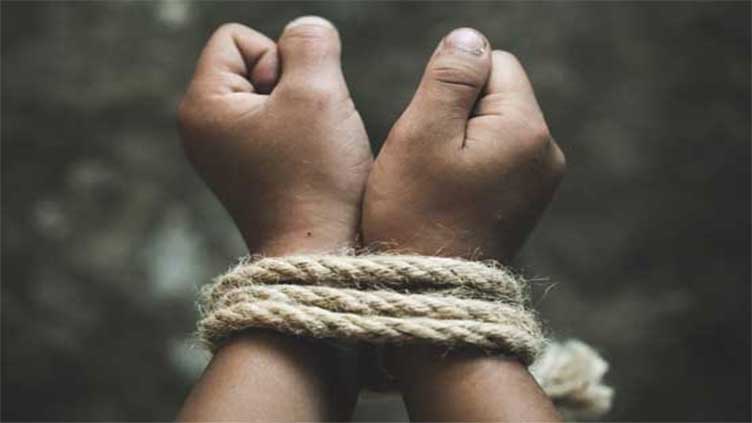 Police rescue trader after 'encounter' with outlaws in Pindi