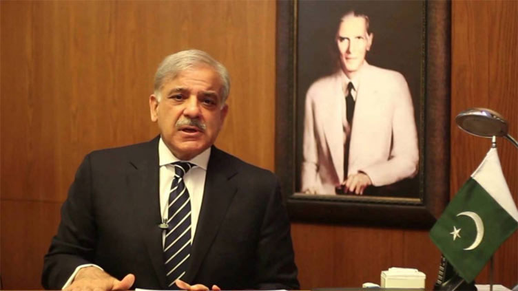 PM applauds FBR team for surpassing tax collection target in May