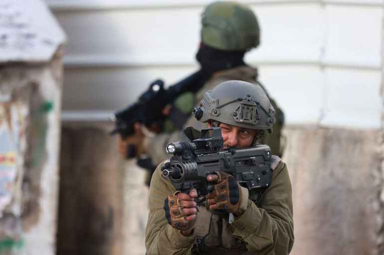 Israeli troops