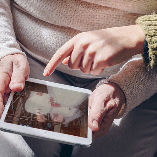 memory care remembering with photos